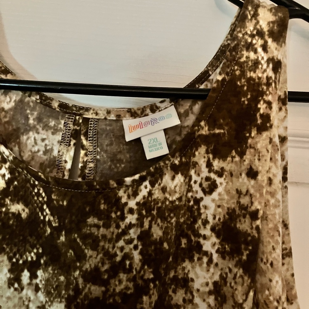 LuLaRoe : Brown and Cream Patterned Sleeveless Top
